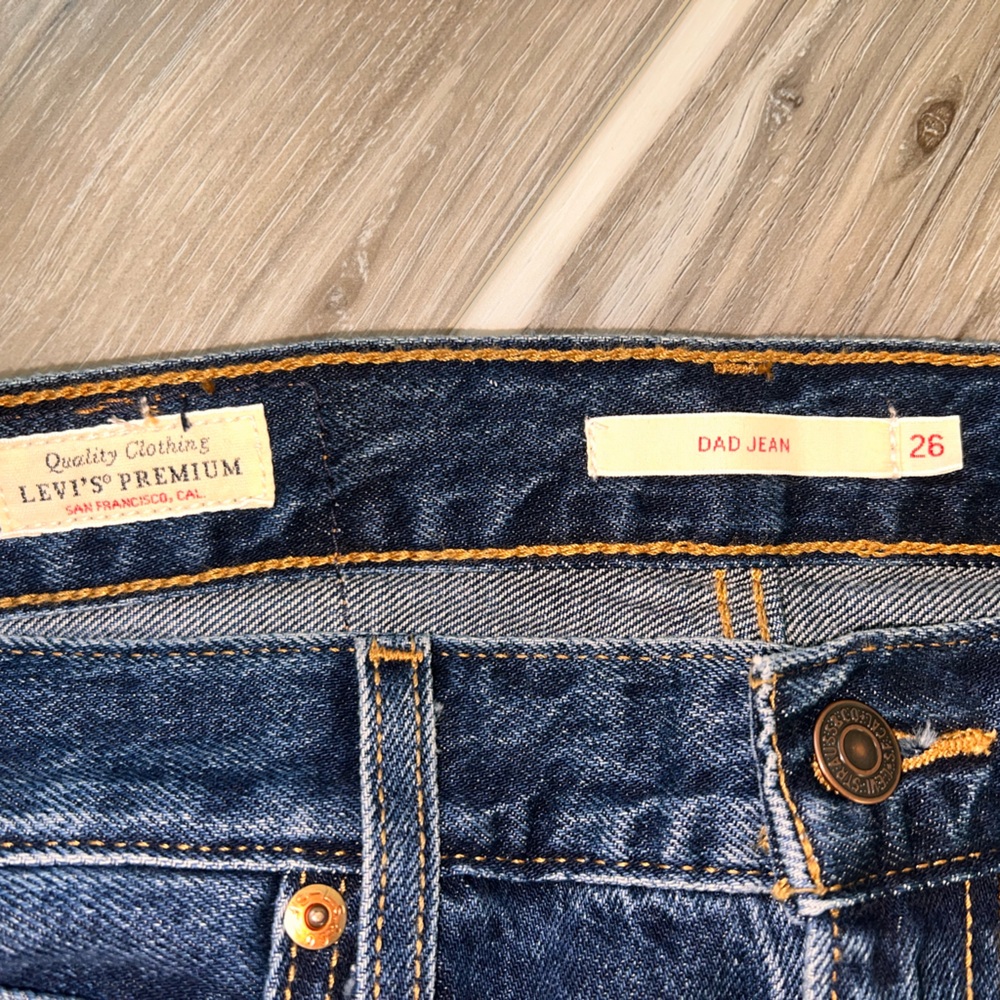 Levi's Dad Jeans in She's Nice- Size 26 NWOT - Picture 9 of 10
